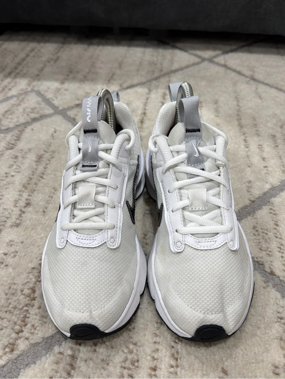 Nike Air Max INTRLK Lite Youth GS Size 4.5Y / Women’s 6 White Black DH9393-101